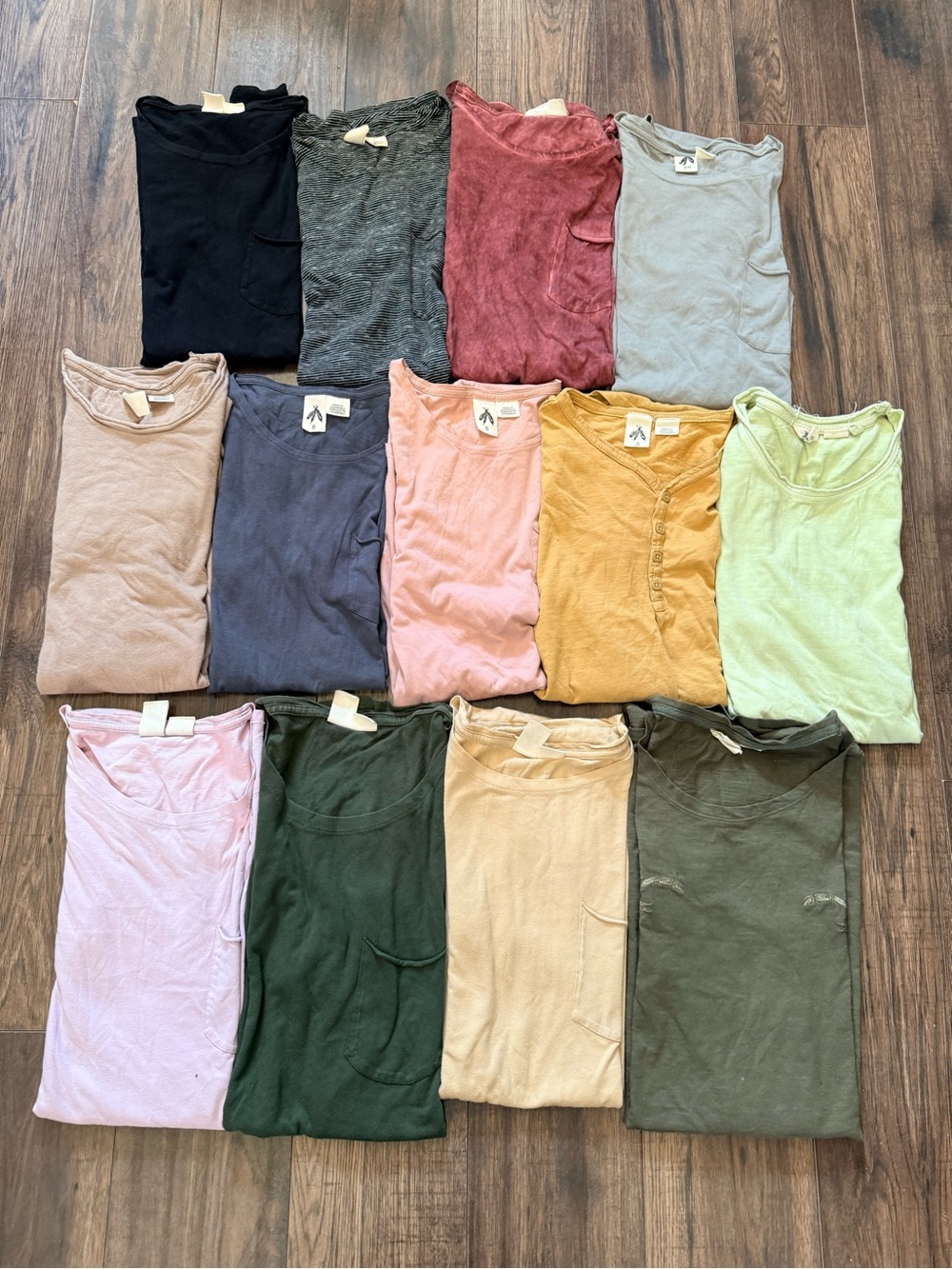 13 Urban Outfitters Mixed Men’s Tee Bundle - Assorted Colors
